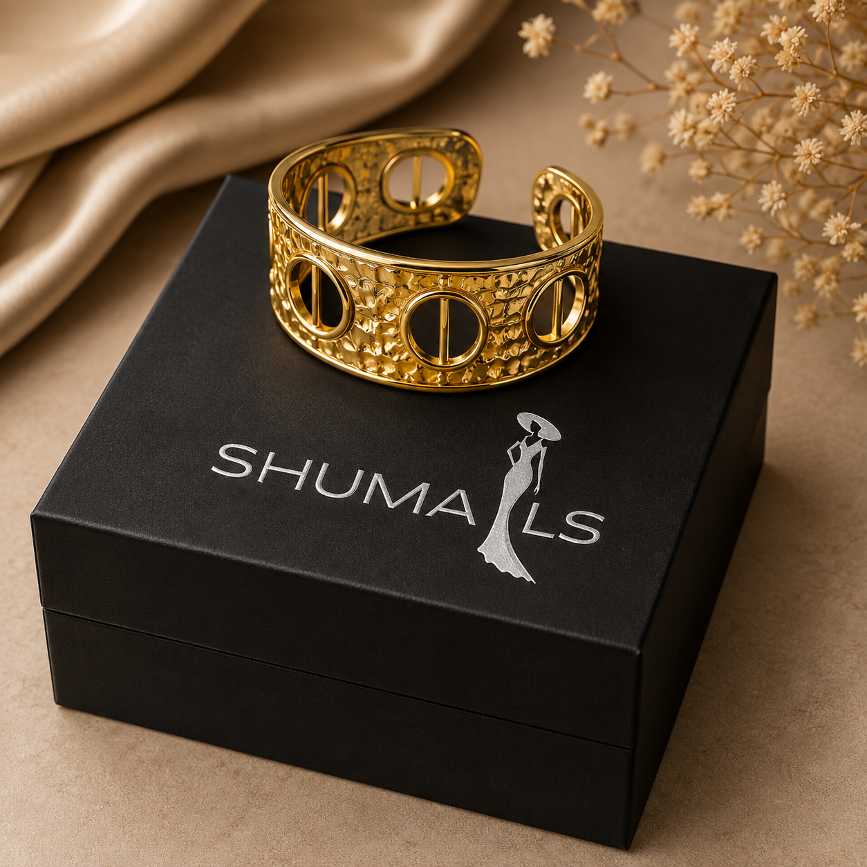 Round Bold Golden Bracelet