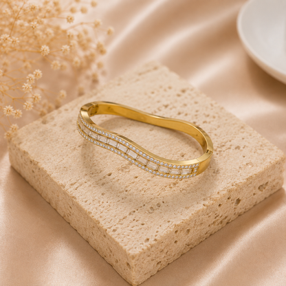 ELISSE BANGLE BRACELET