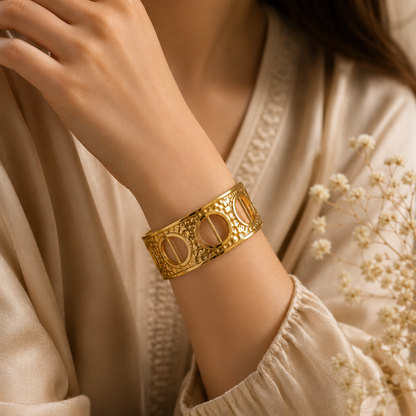 Round Bold Golden Bracelet