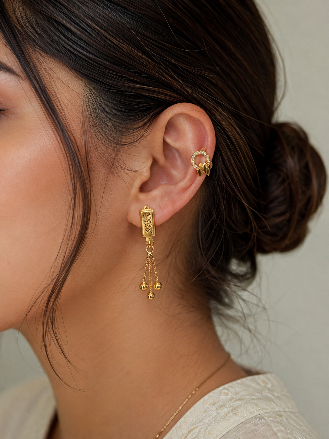 Elegant Gold 2-Piece Earrings Set – Long Tassel & Crystal Stud Earrings